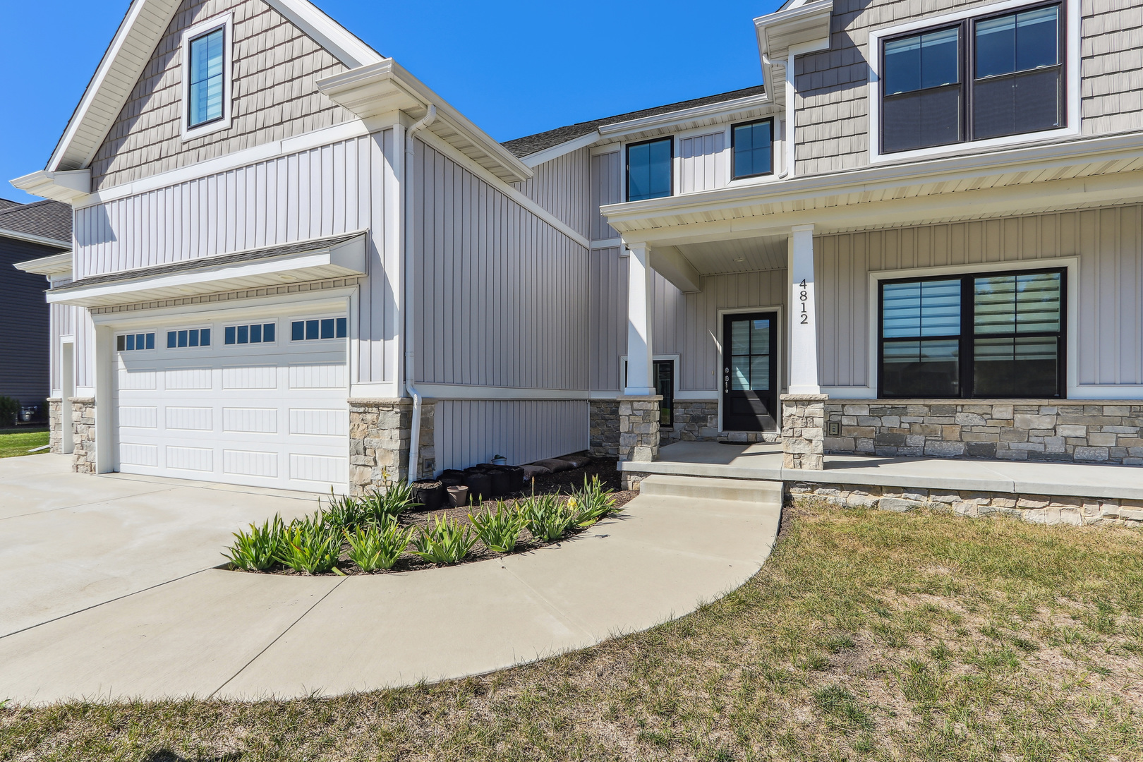 4812 Oakdale Drive Property Photo 4