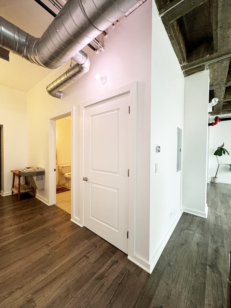 1309 N Ashland Avenue C1n Property Photo 7