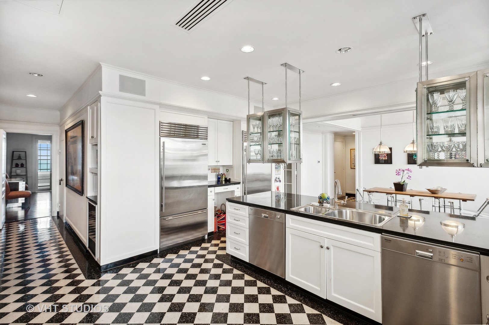1500 N Lake Shore Drive 22a Property Photo 14