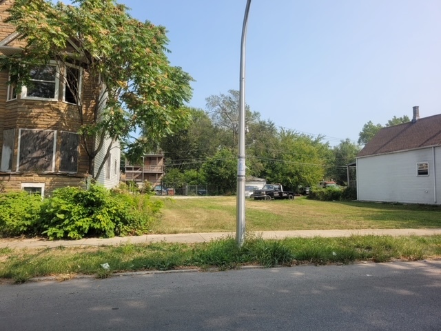 5943-45 S Loomis Boulevard Property Photo 2