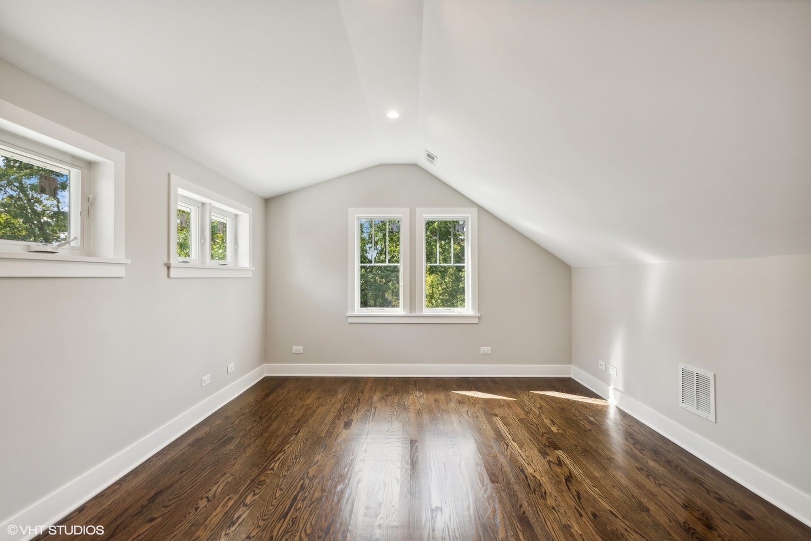 531 Thatcher Avenue Property Photo 25
