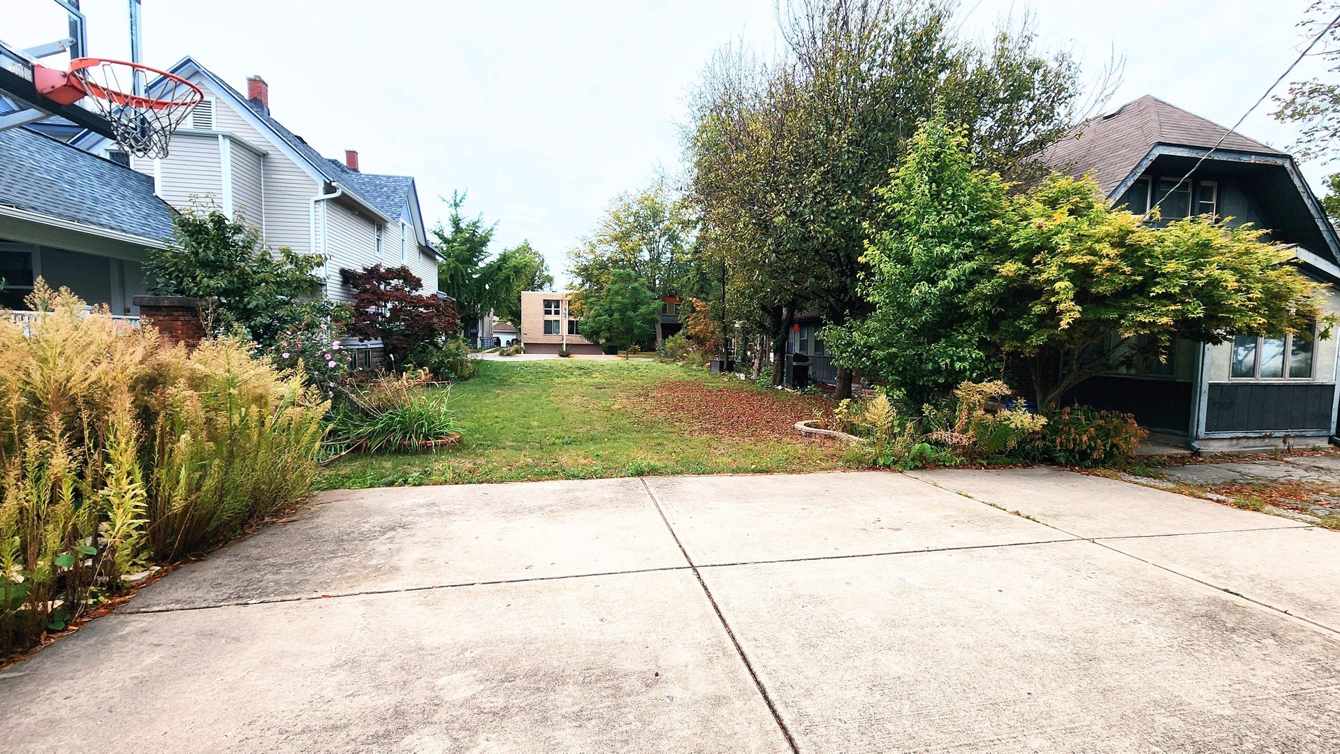 742 N Marion Street Property Photo 2