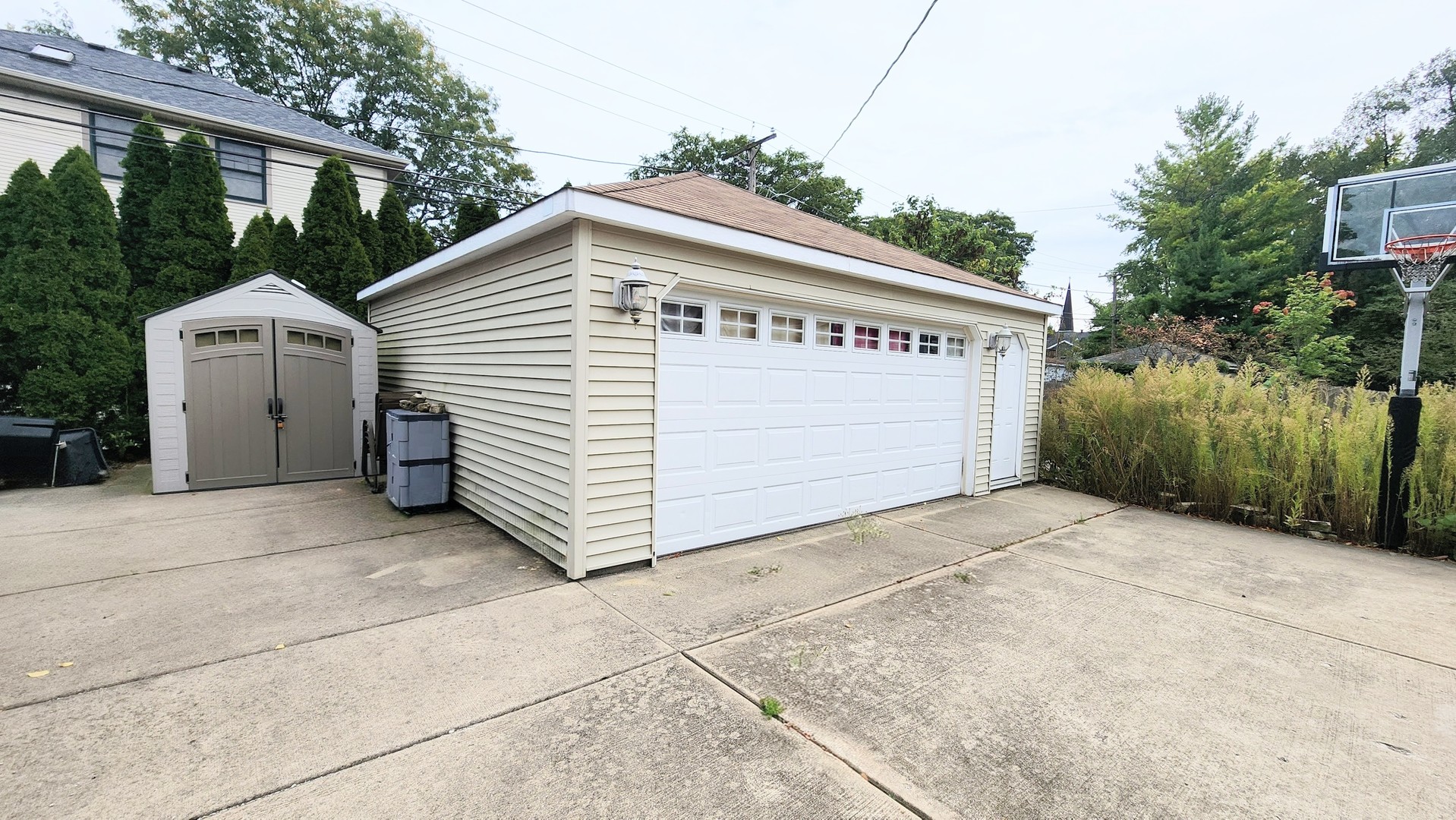 742 N Marion Street Property Photo 5