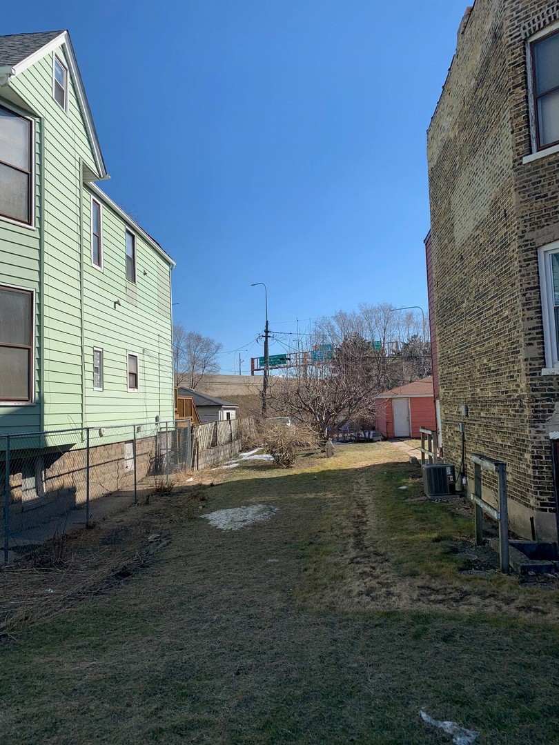 3113 N Kedzie Avenue Property Photo 1