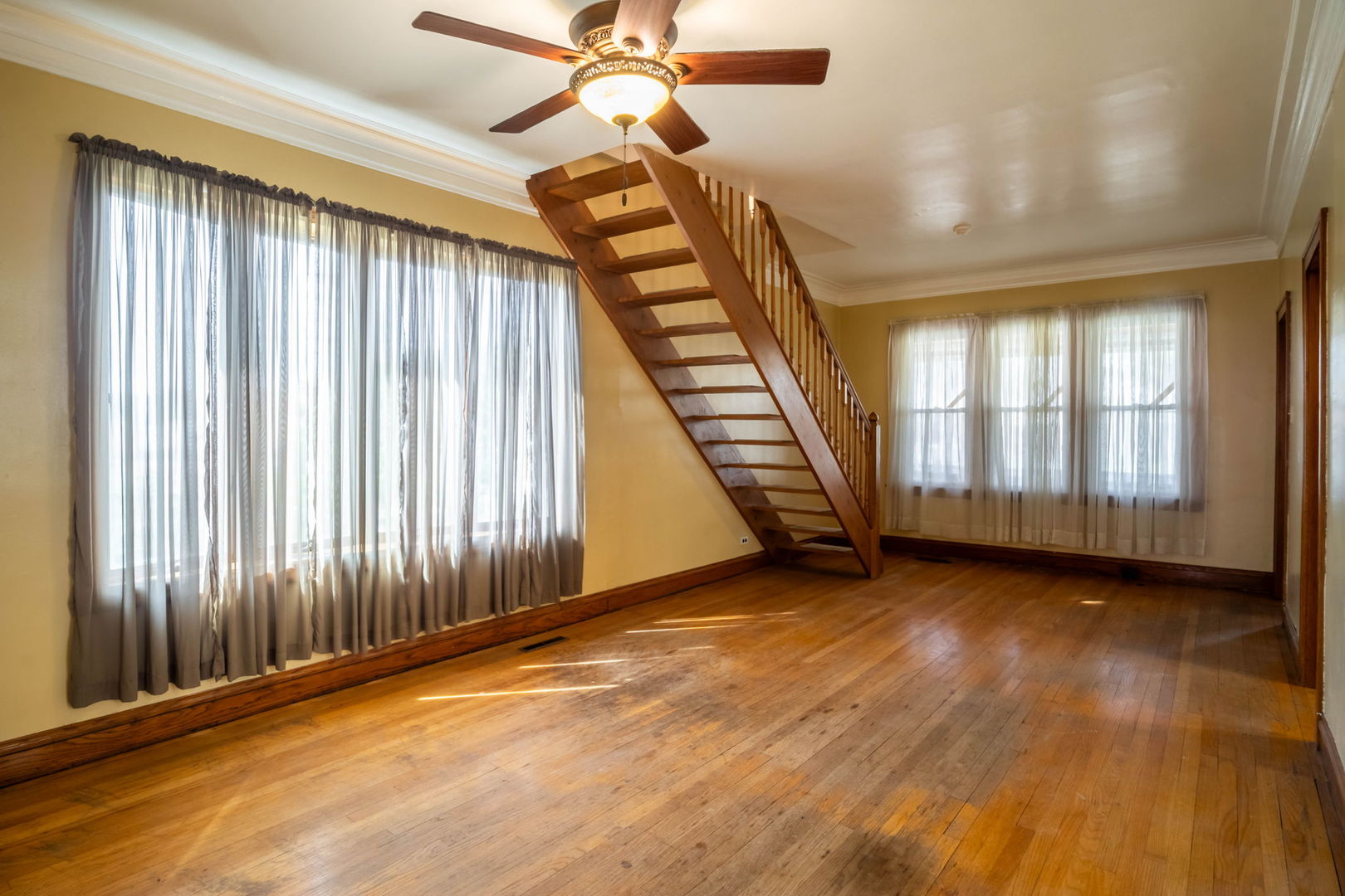 7619 W 60th Place Property Photo 8