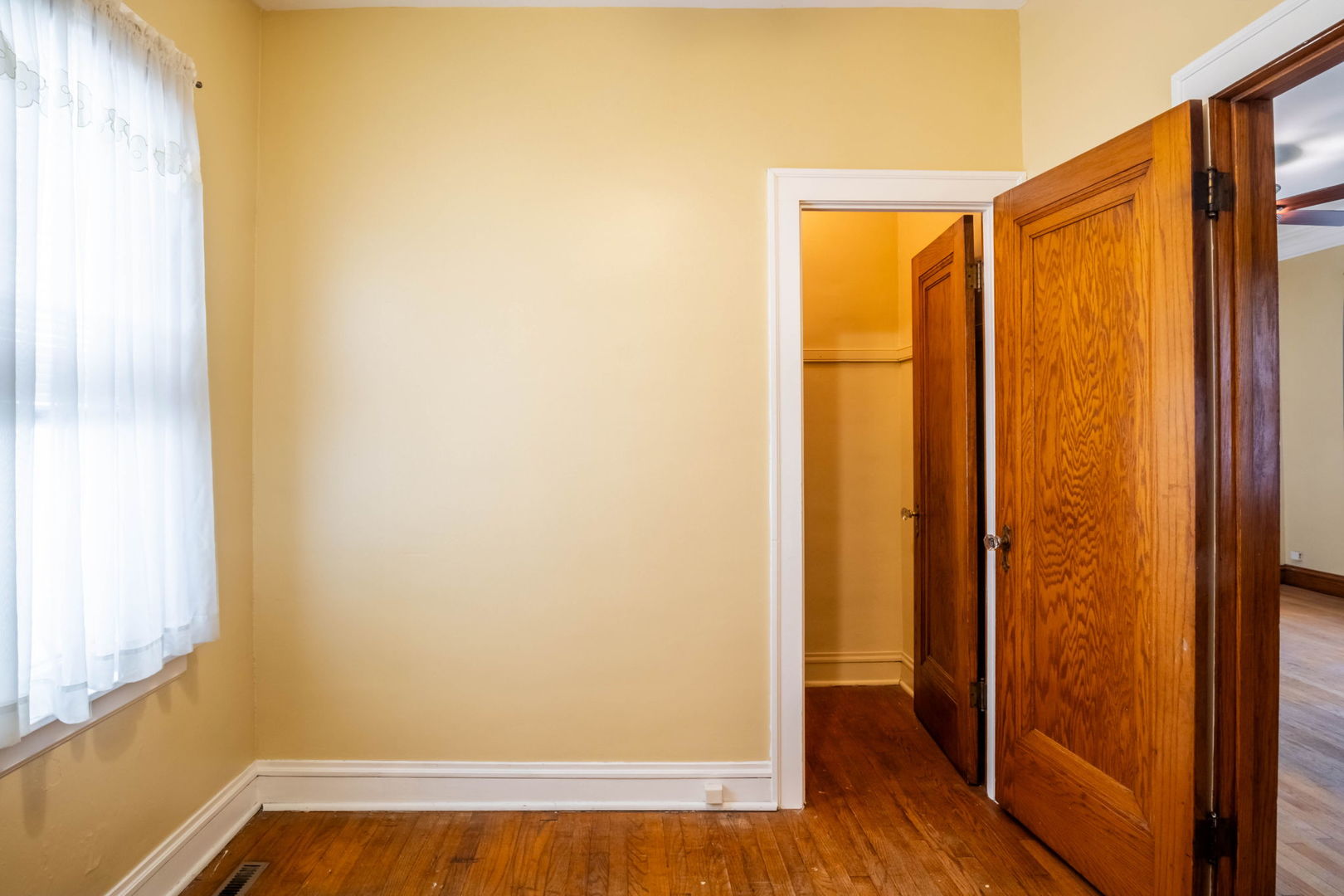 7619 W 60th Place Property Photo 10
