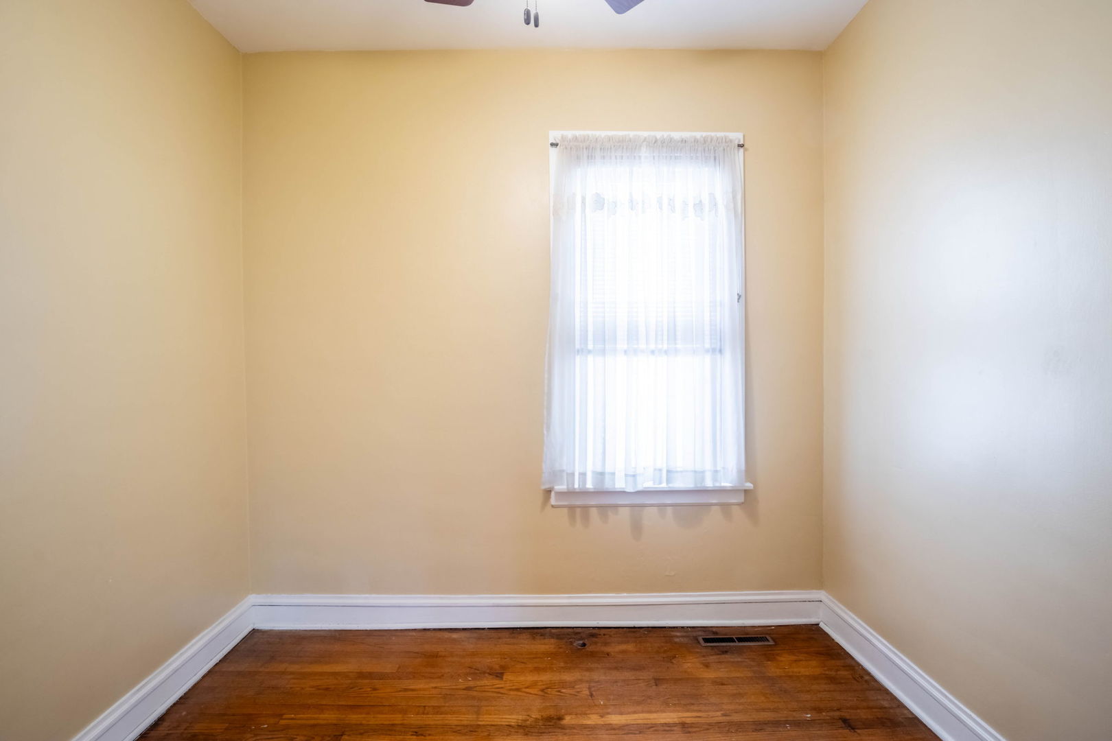 7619 W 60th Place Property Photo 12
