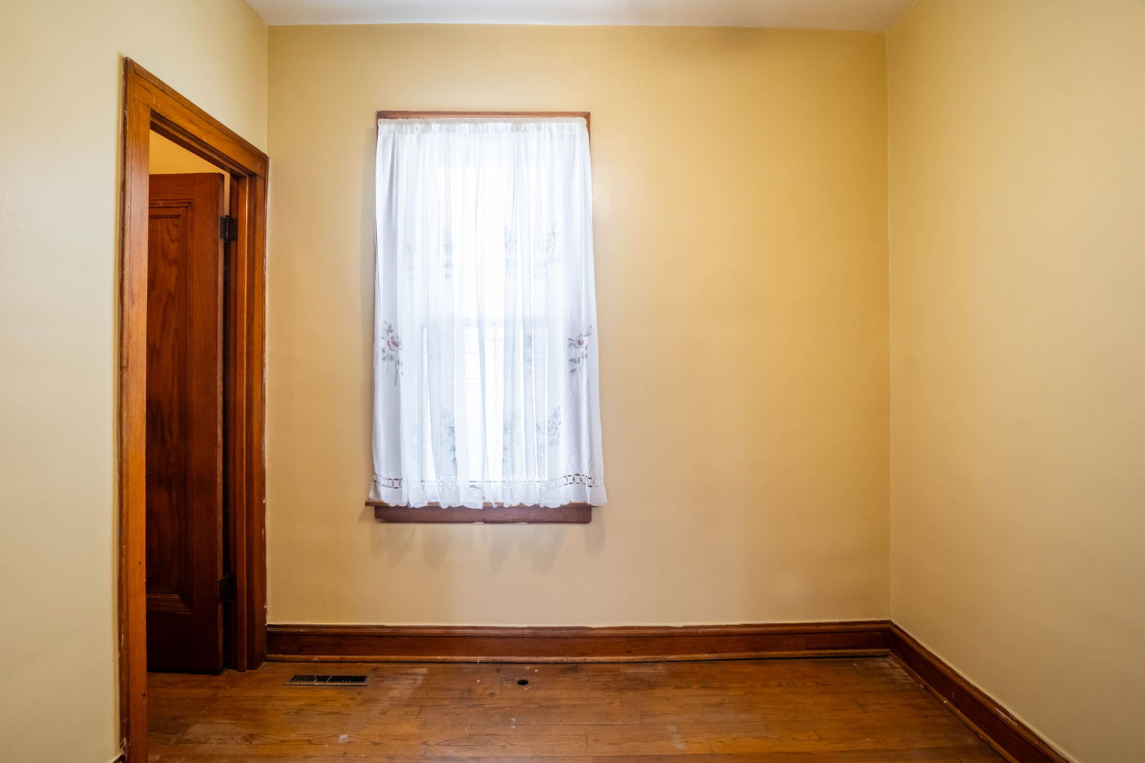 7619 W 60th Place Property Photo 16