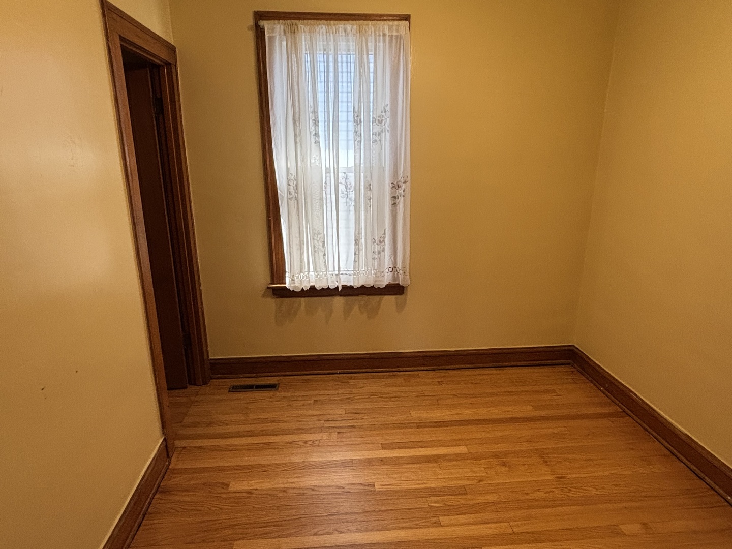 7619 W 60th Place Property Photo 17