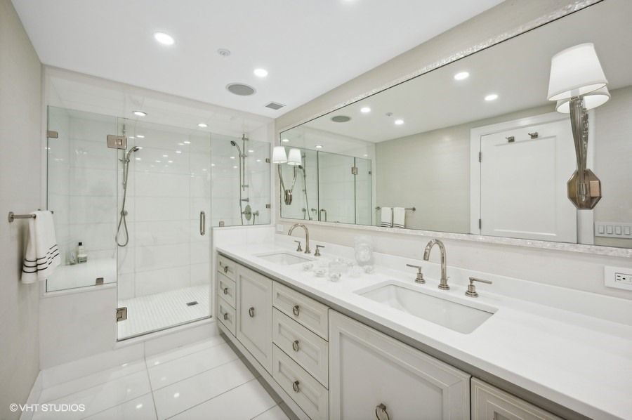 161 E Chicago Avenue 50a Property Photo 12