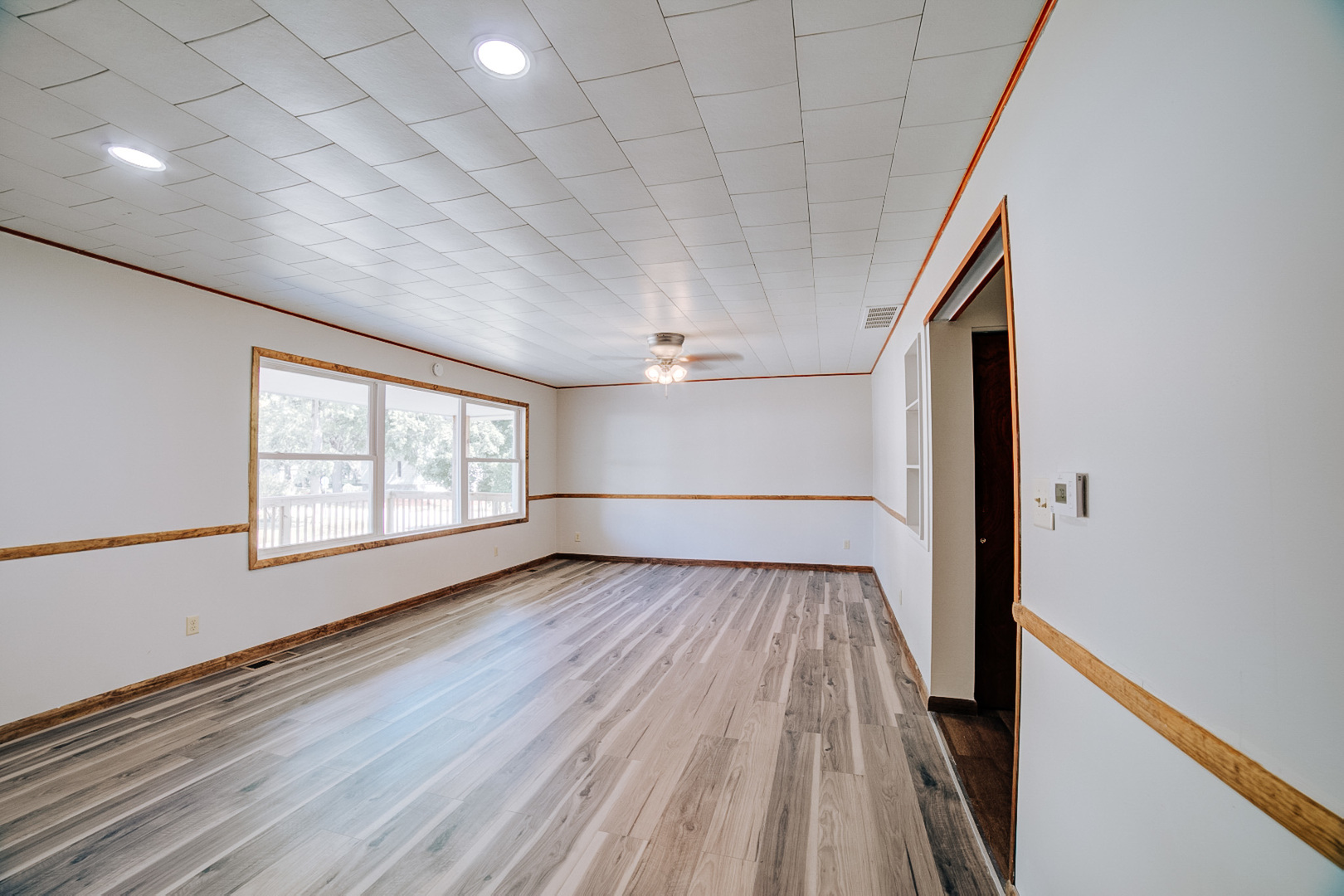 465 E Ash Street Property Photo 8