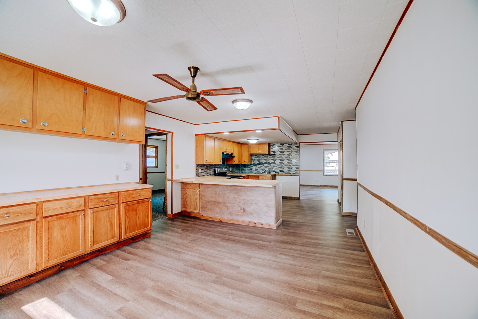 465 E Ash Street Property Photo 10