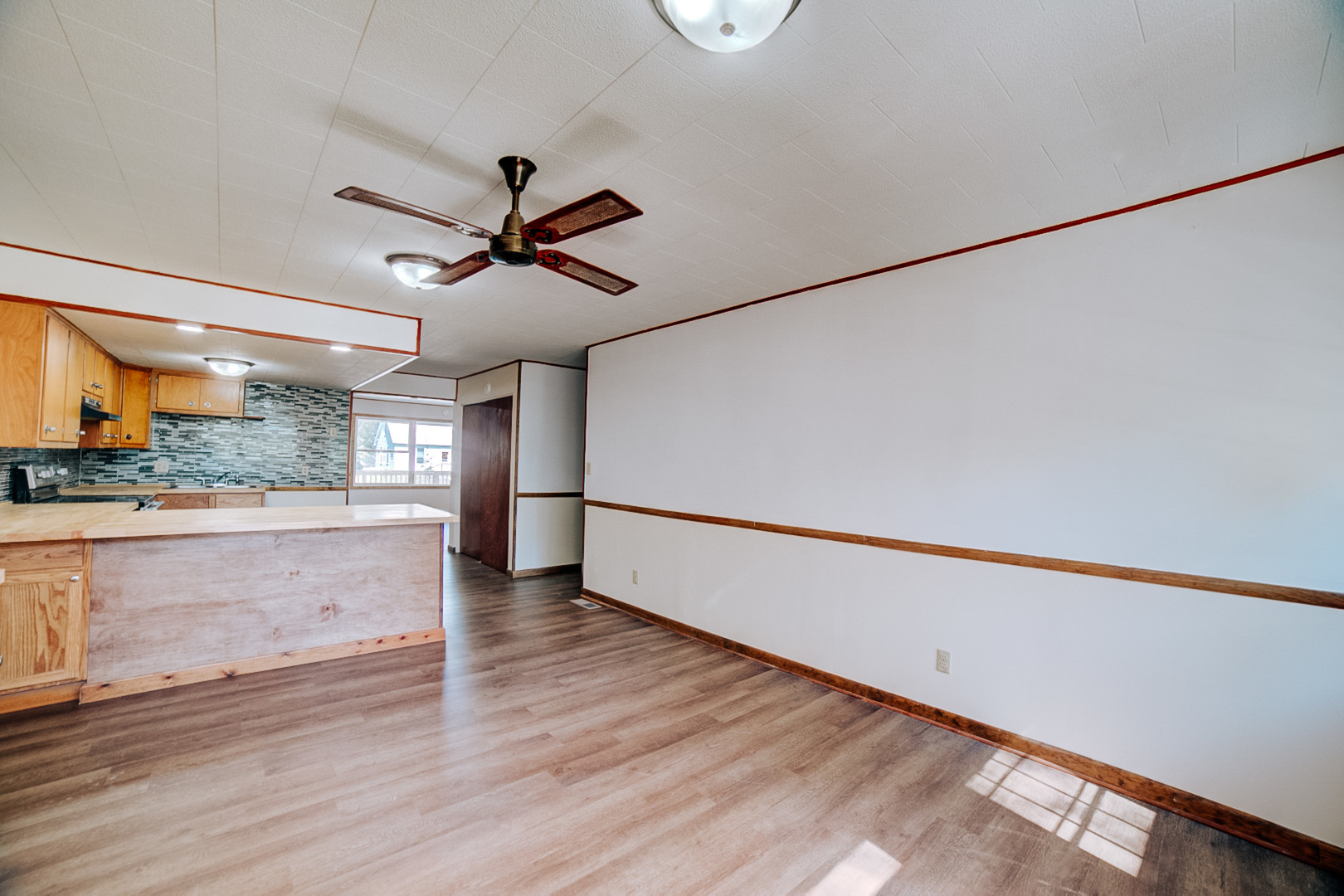 465 E Ash Street Property Photo 11