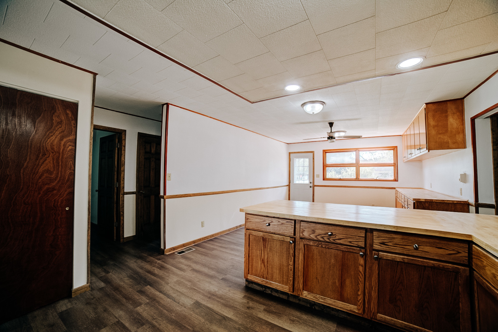 465 E Ash Street Property Photo 13