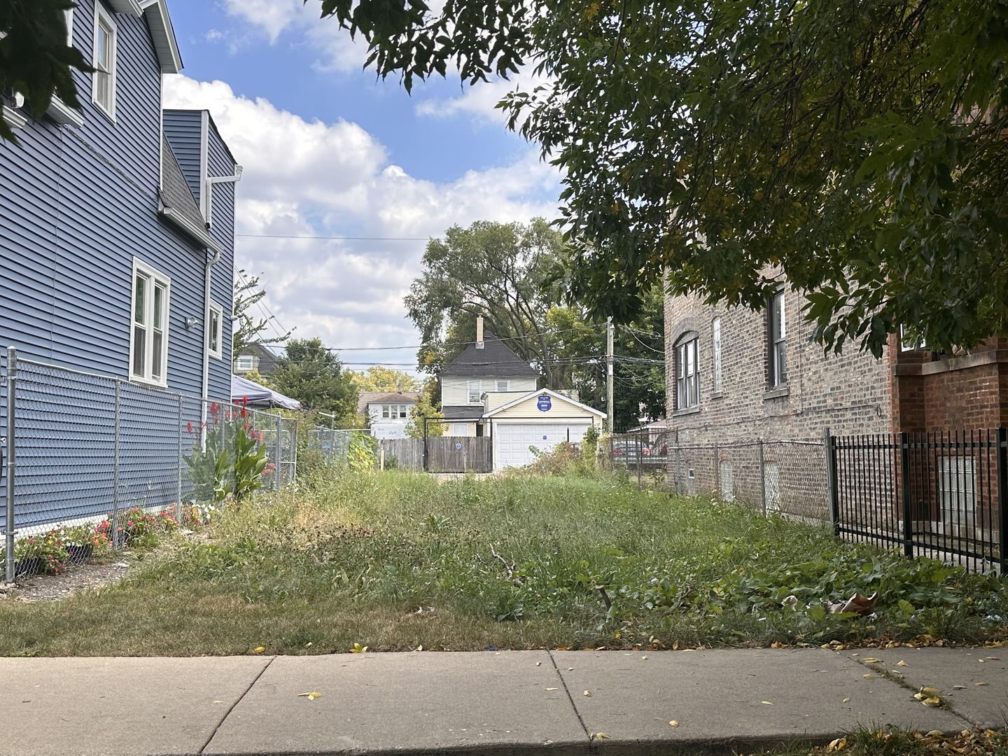 731 N Lorel Avenue Property Photo 3