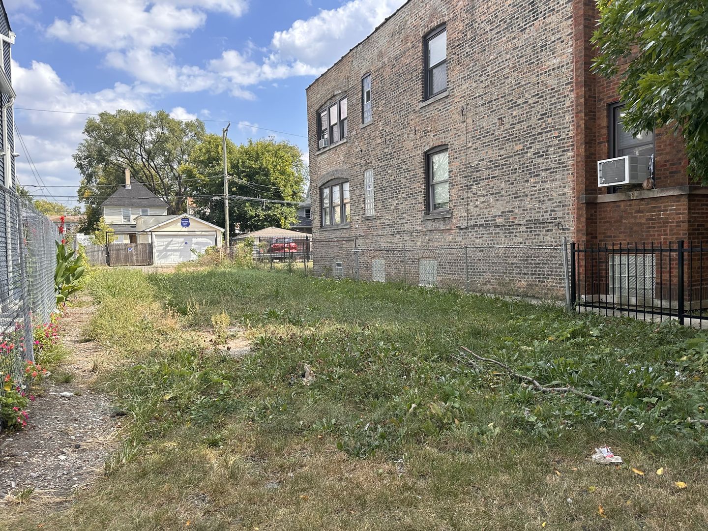 731 N Lorel Avenue Property Photo 5