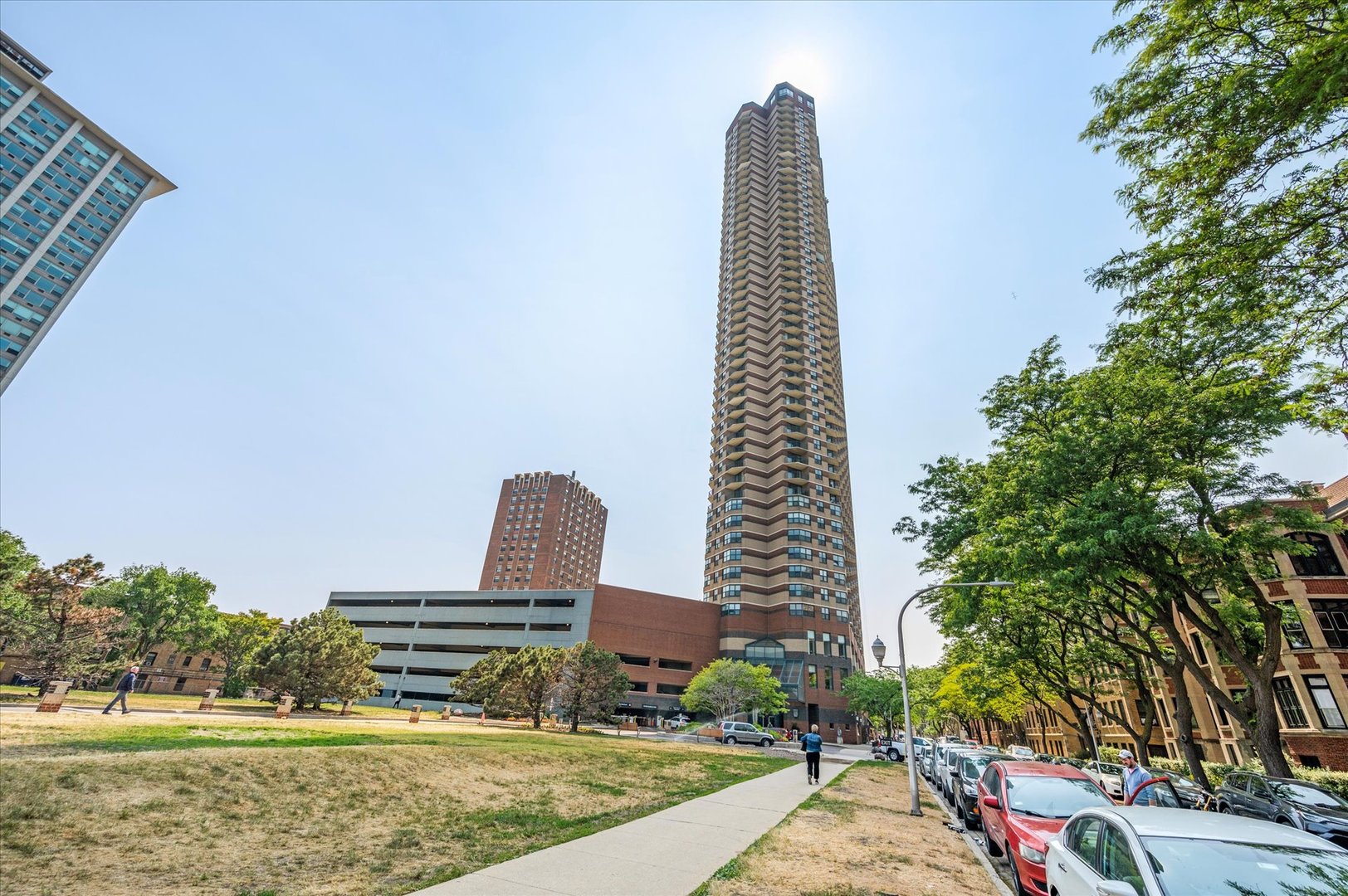 3660 N Lake Shore Drive 4702 Property Photo 1