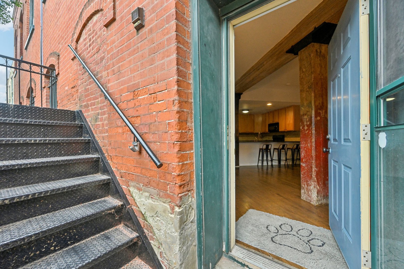 1117 W Fry Street G Property Photo 2