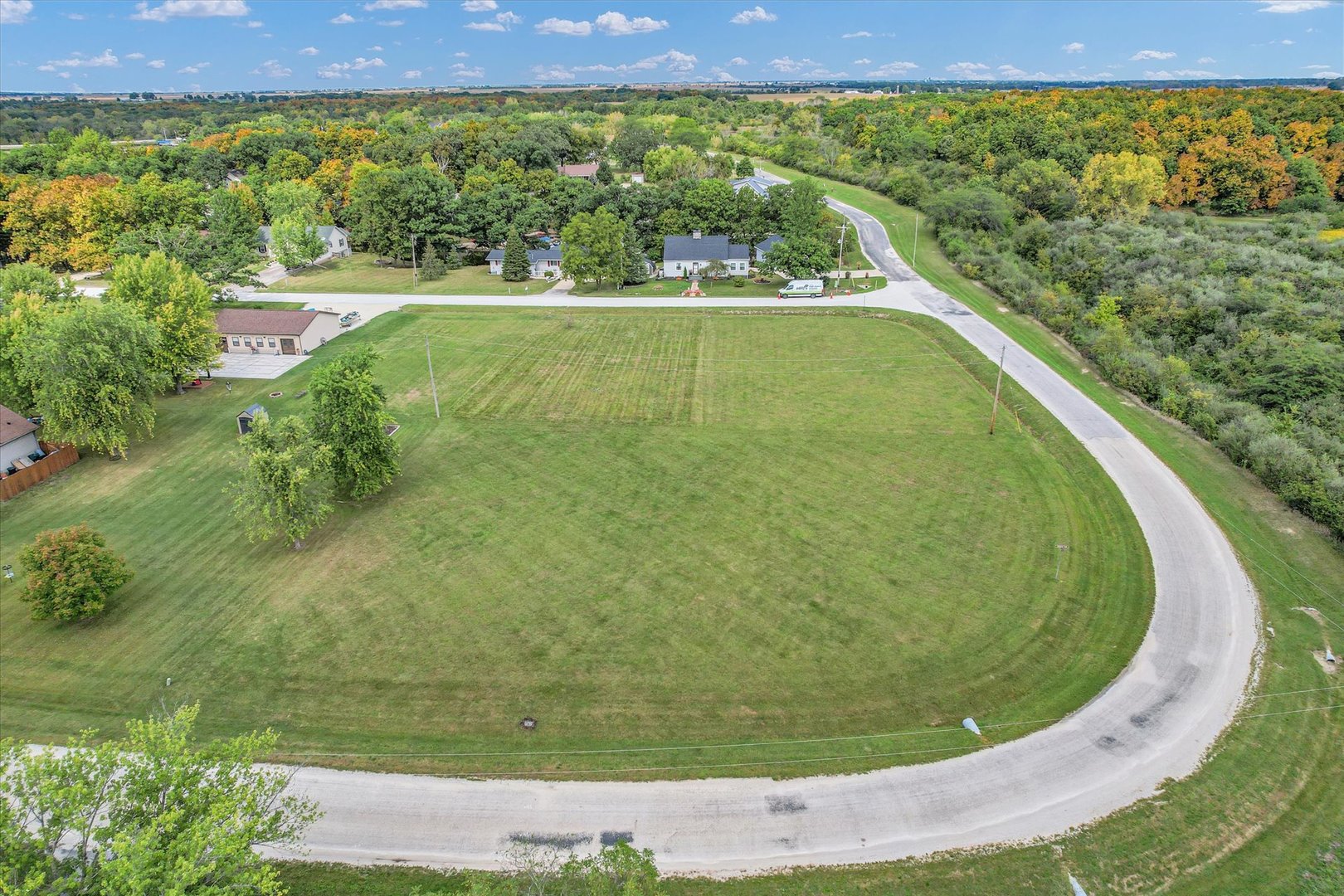 132 Comanche Trail Property Photo 4