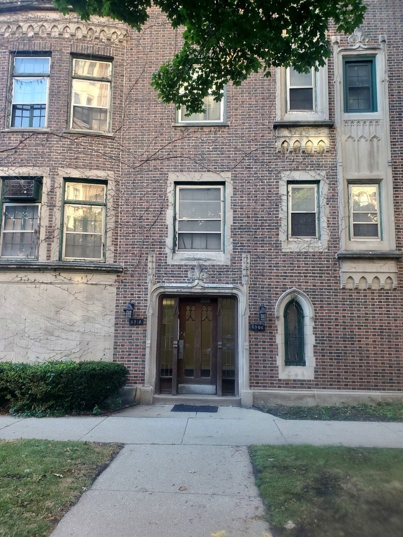 6906 S Oglesby Avenue C3 Property Photo 1