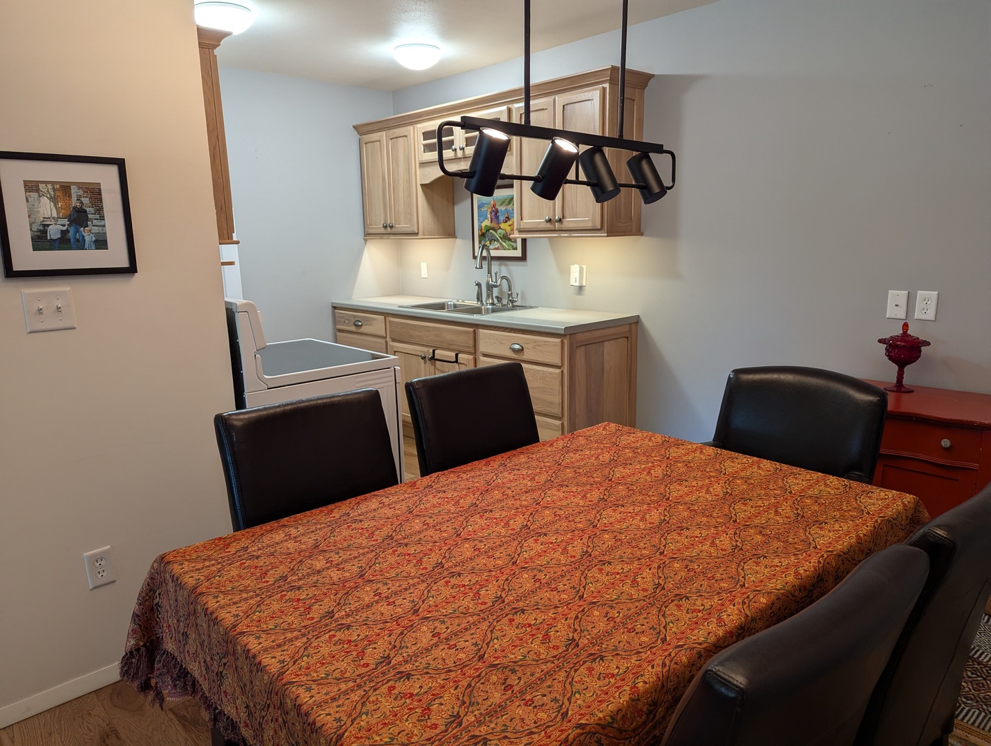 124 N Whistler Avenue A2 Property Photo 6