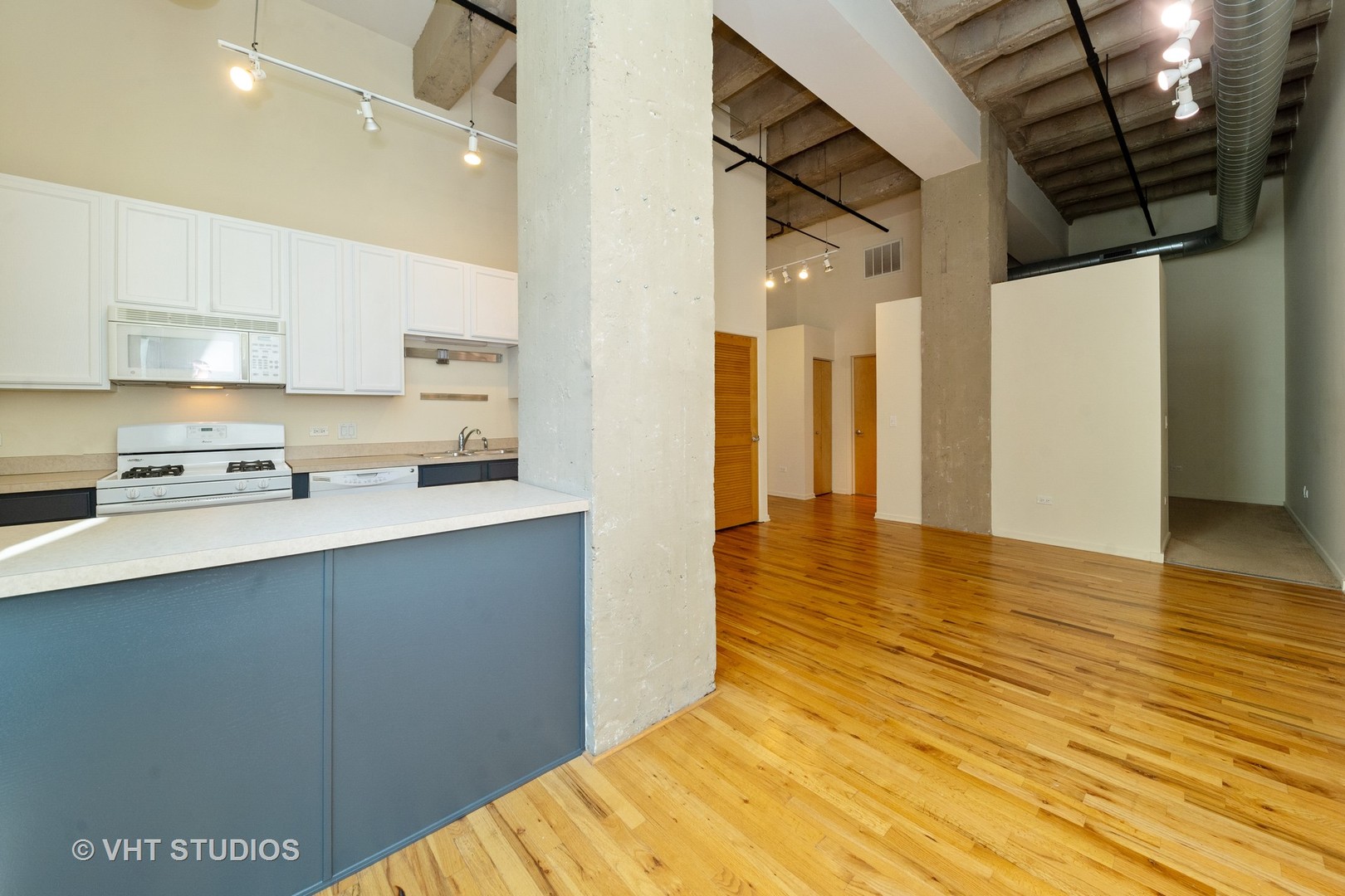 1645 W Ogden Avenue 434 Property Photo 4