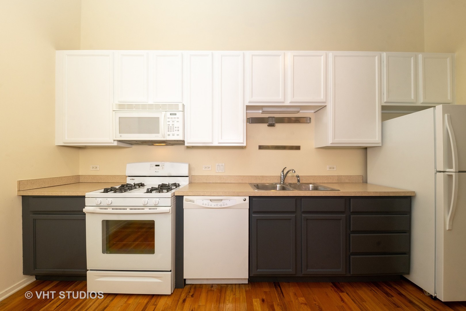 1645 W Ogden Avenue 434 Property Photo 6