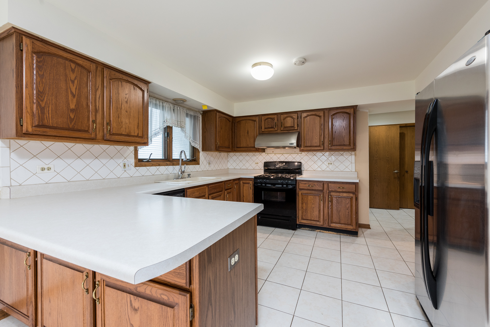 4074 Blackstone Avenue Property Photo 8