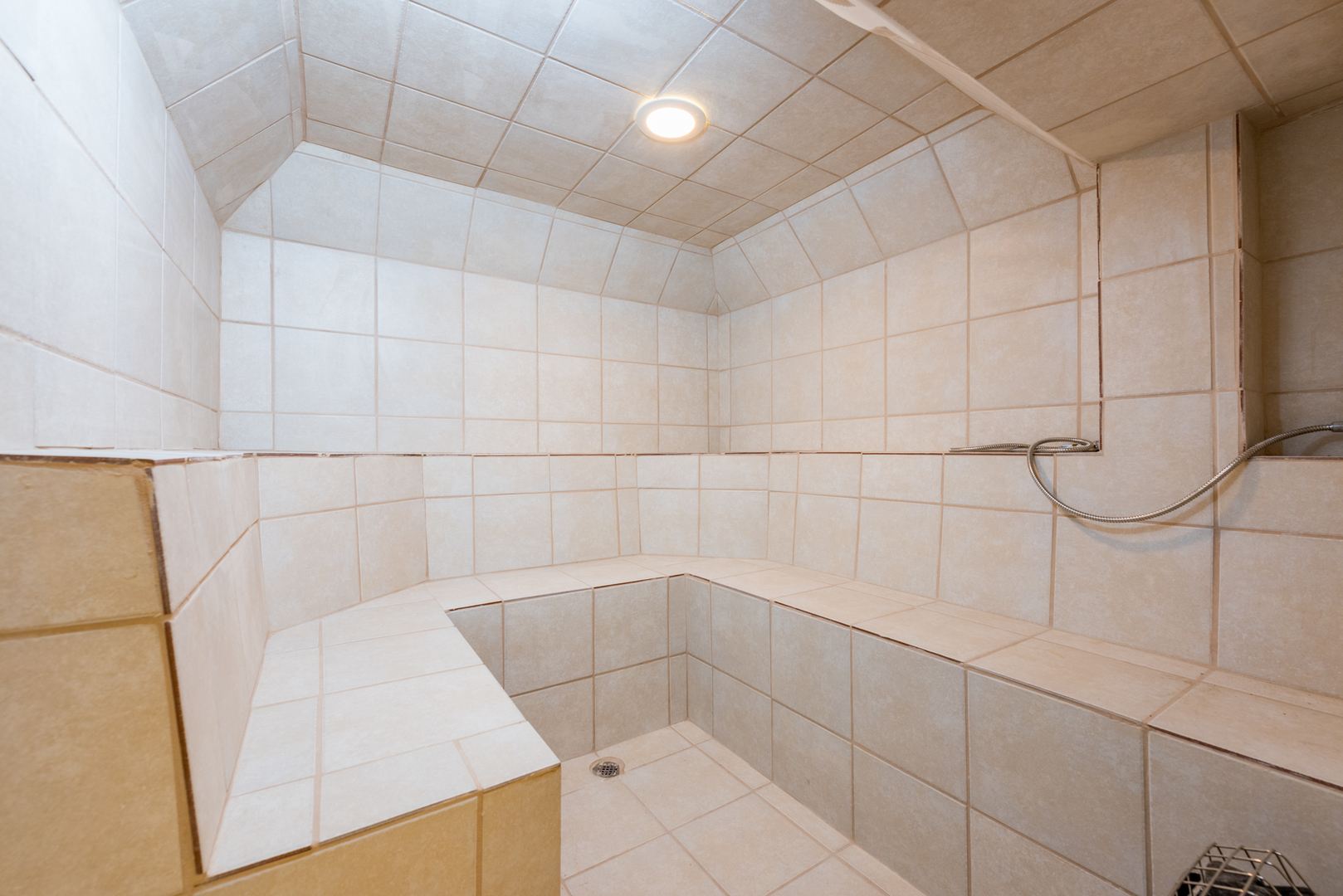 4074 Blackstone Avenue Property Photo 20