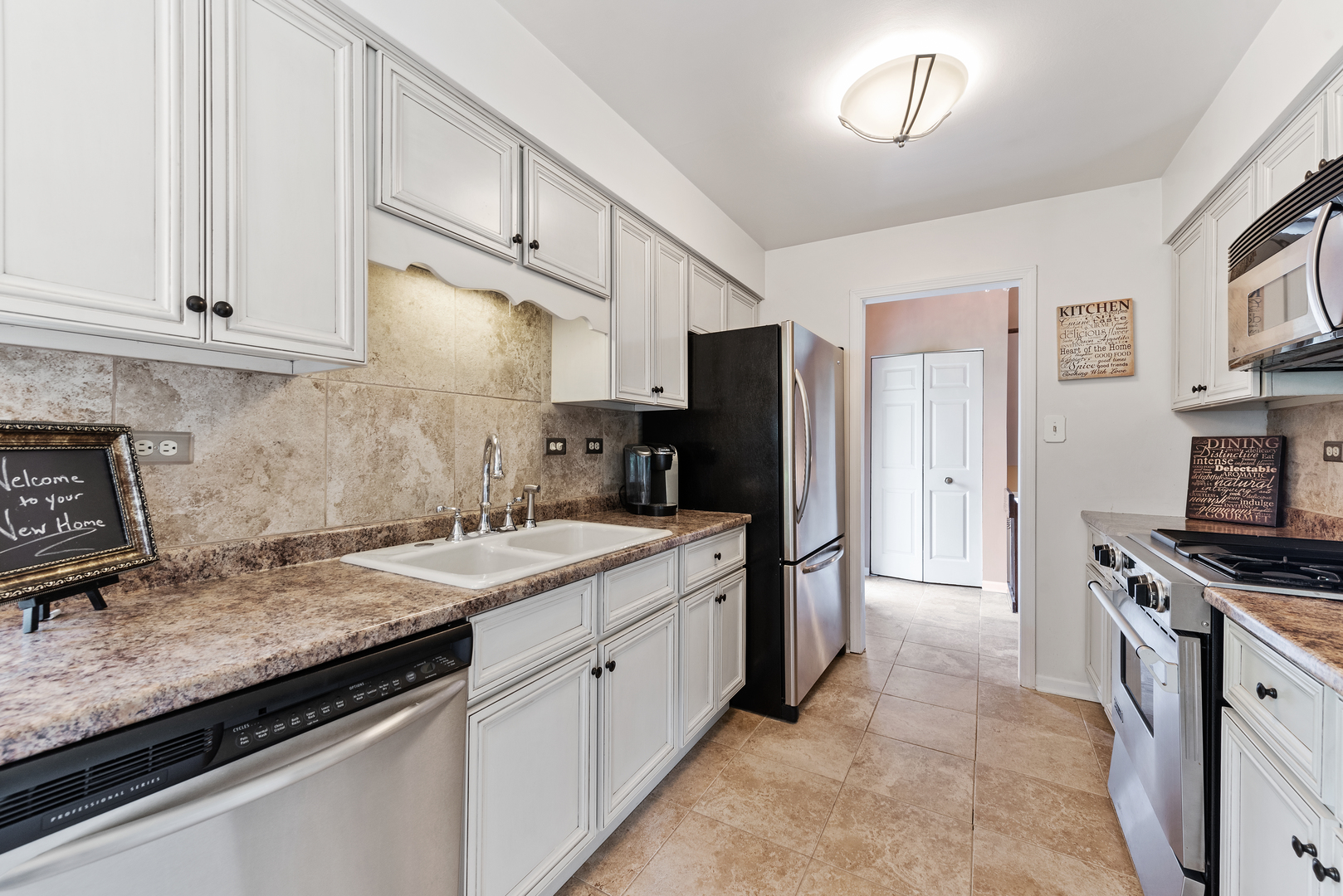 2s570 Patrick Henry Square 119 Property Photo 7