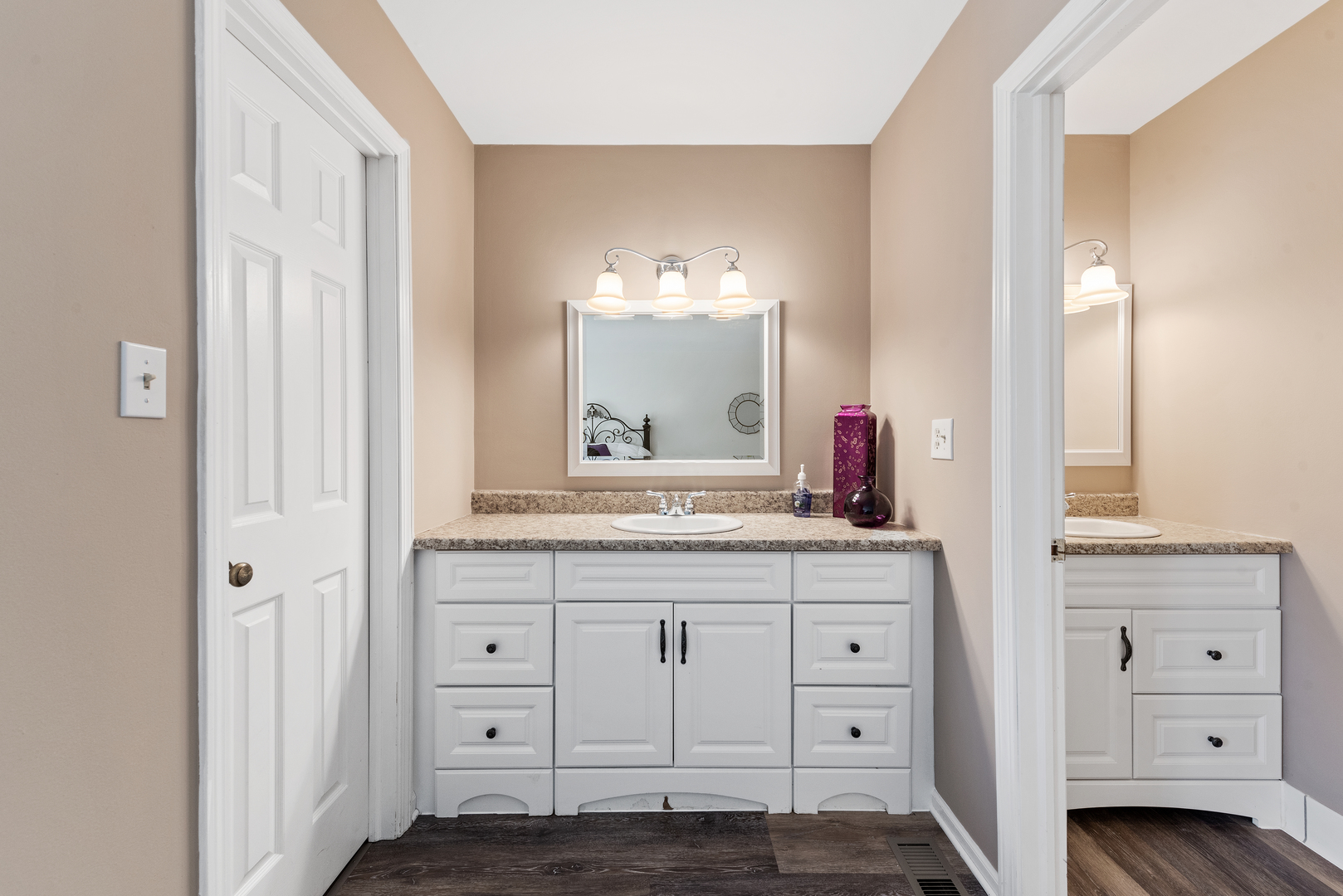 2s570 Patrick Henry Square 119 Property Photo 17