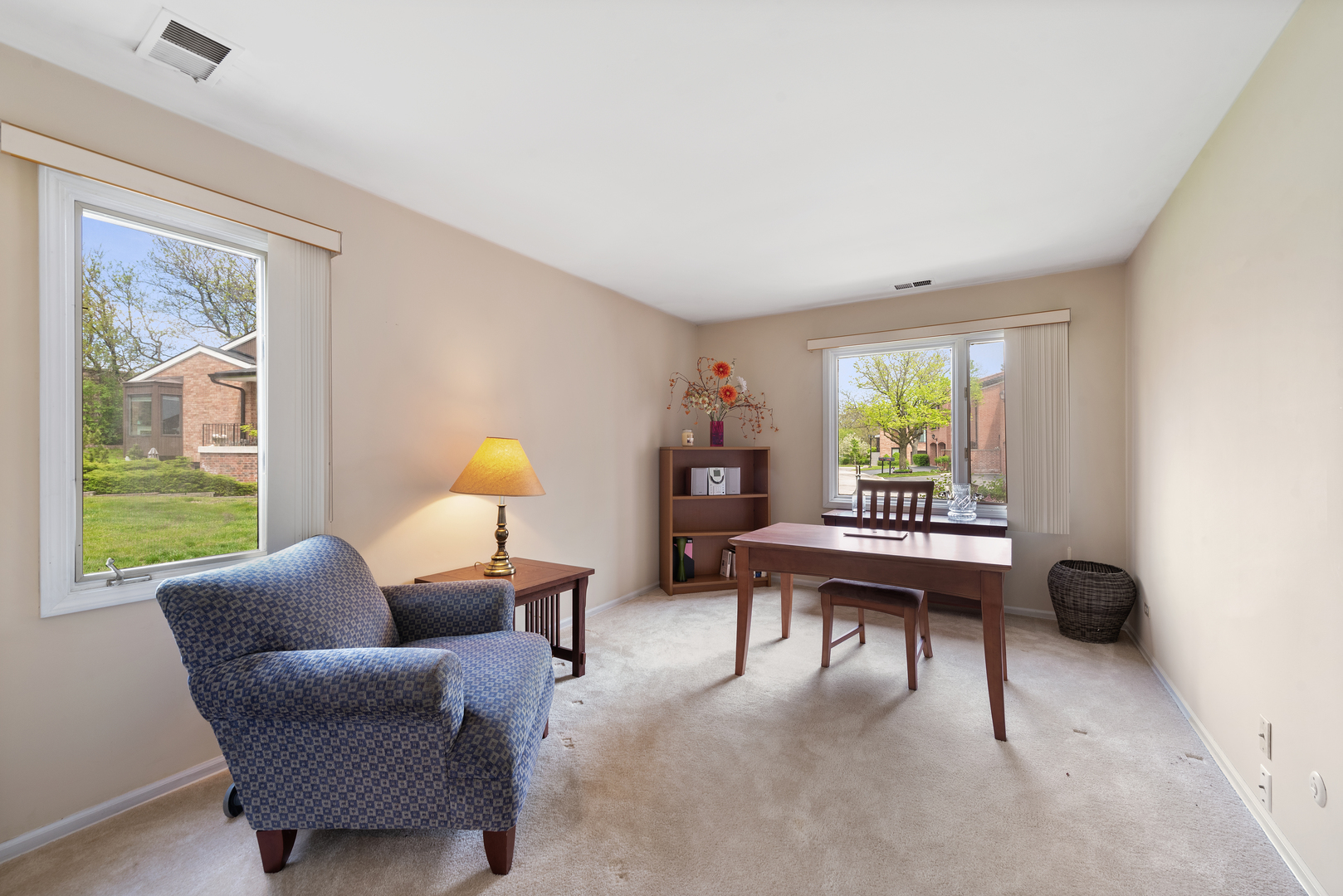 2s570 Patrick Henry Square 119 Property Photo 28