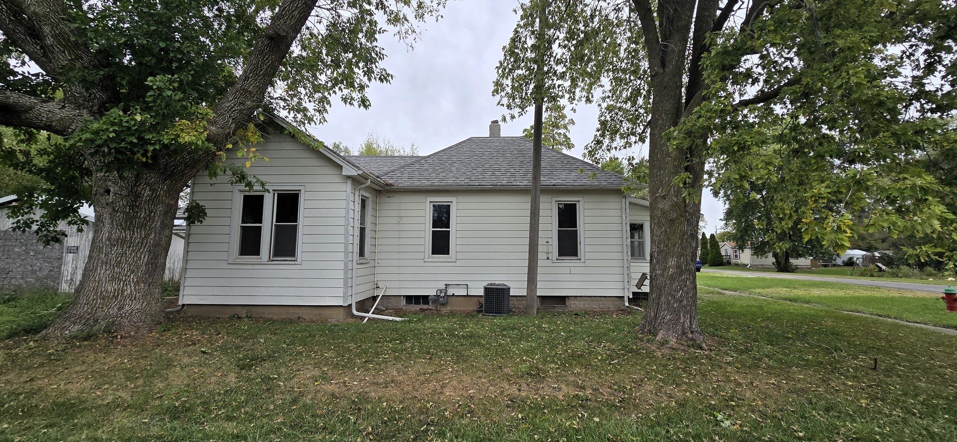 104 N Douglas Street Property Photo 6