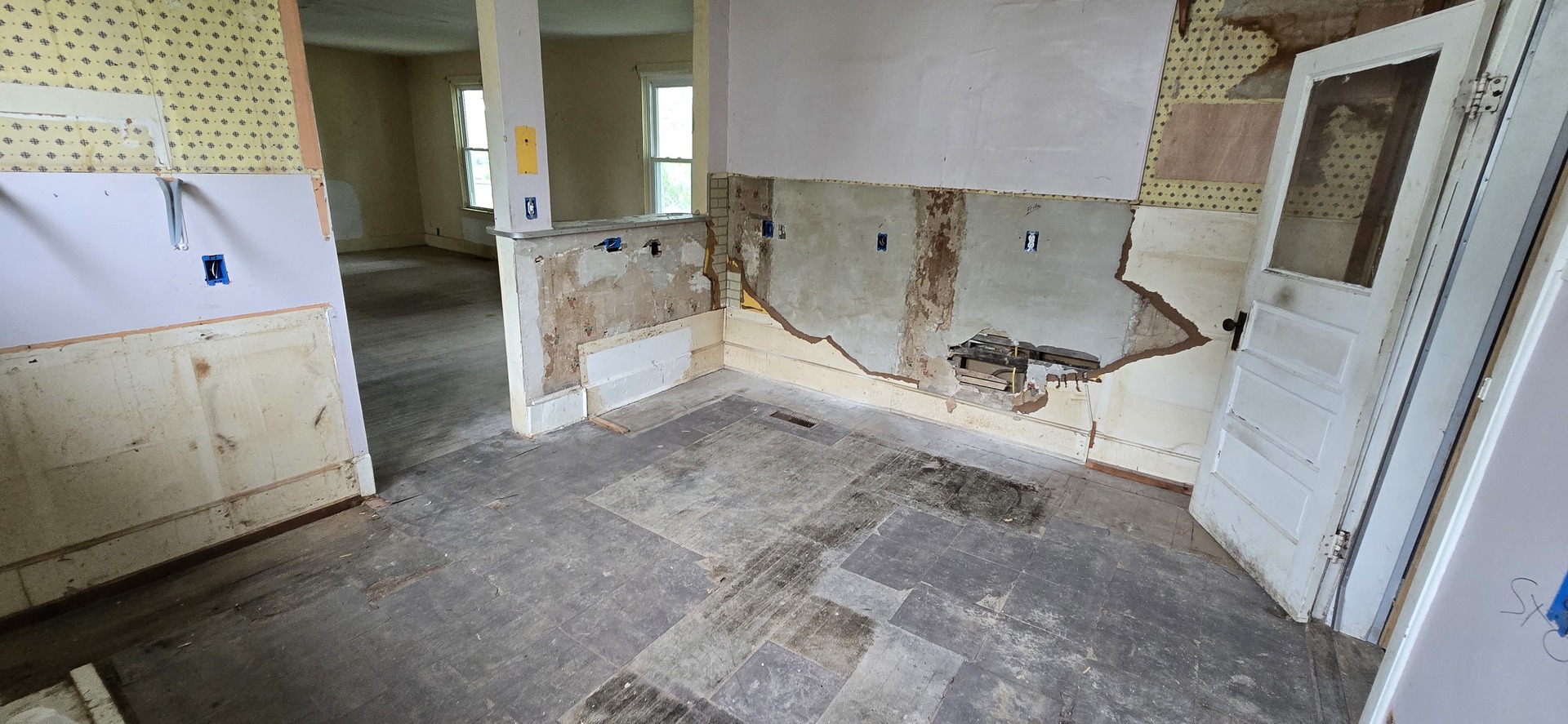 104 N Douglas Street Property Photo 12