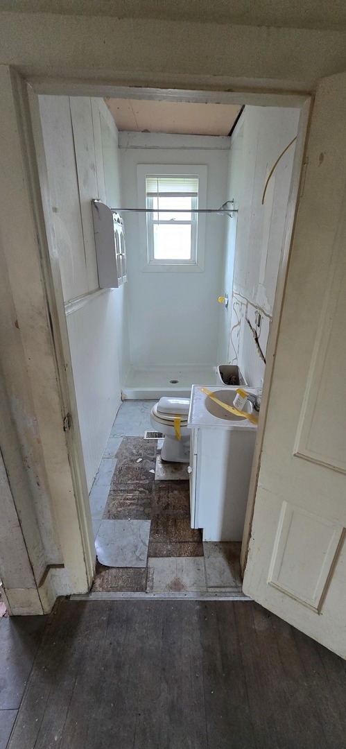 104 N Douglas Street Property Photo 18