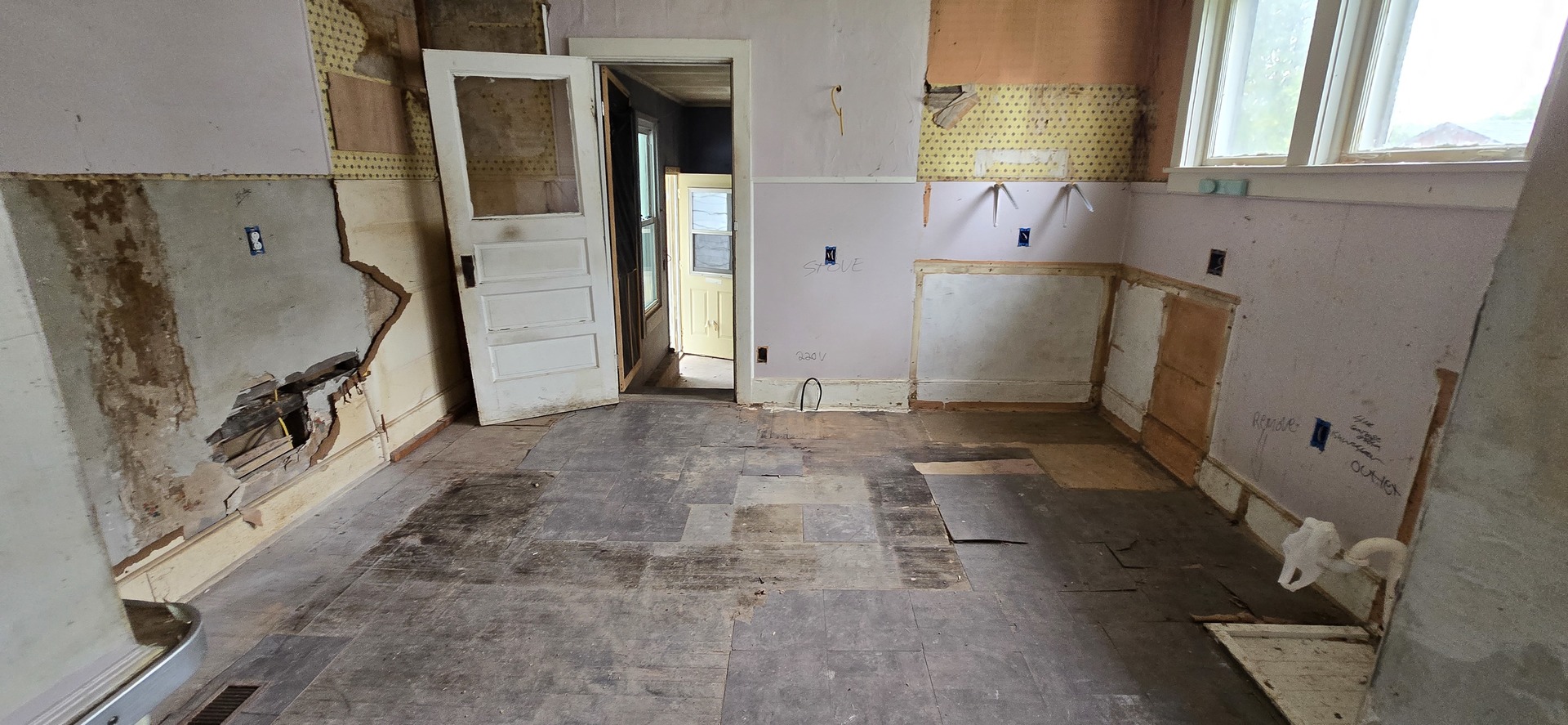 104 N Douglas Street Property Photo 22
