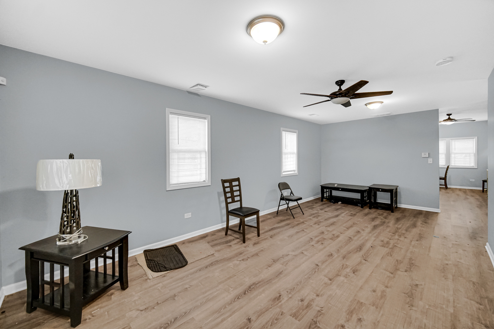 15709 Lexington Ave Property Photo 10
