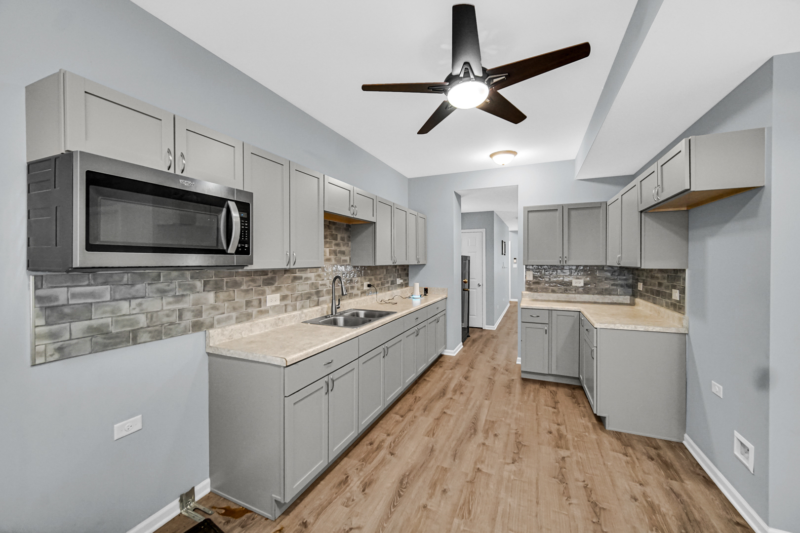 15709 Lexington Ave Property Photo 17
