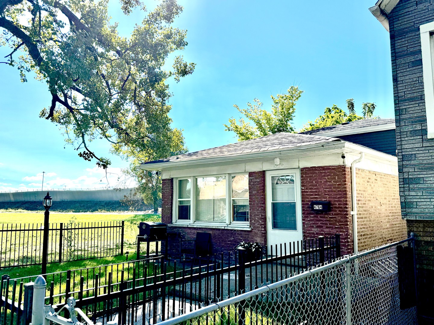 4764 S Shields Avenue Property Photo 3