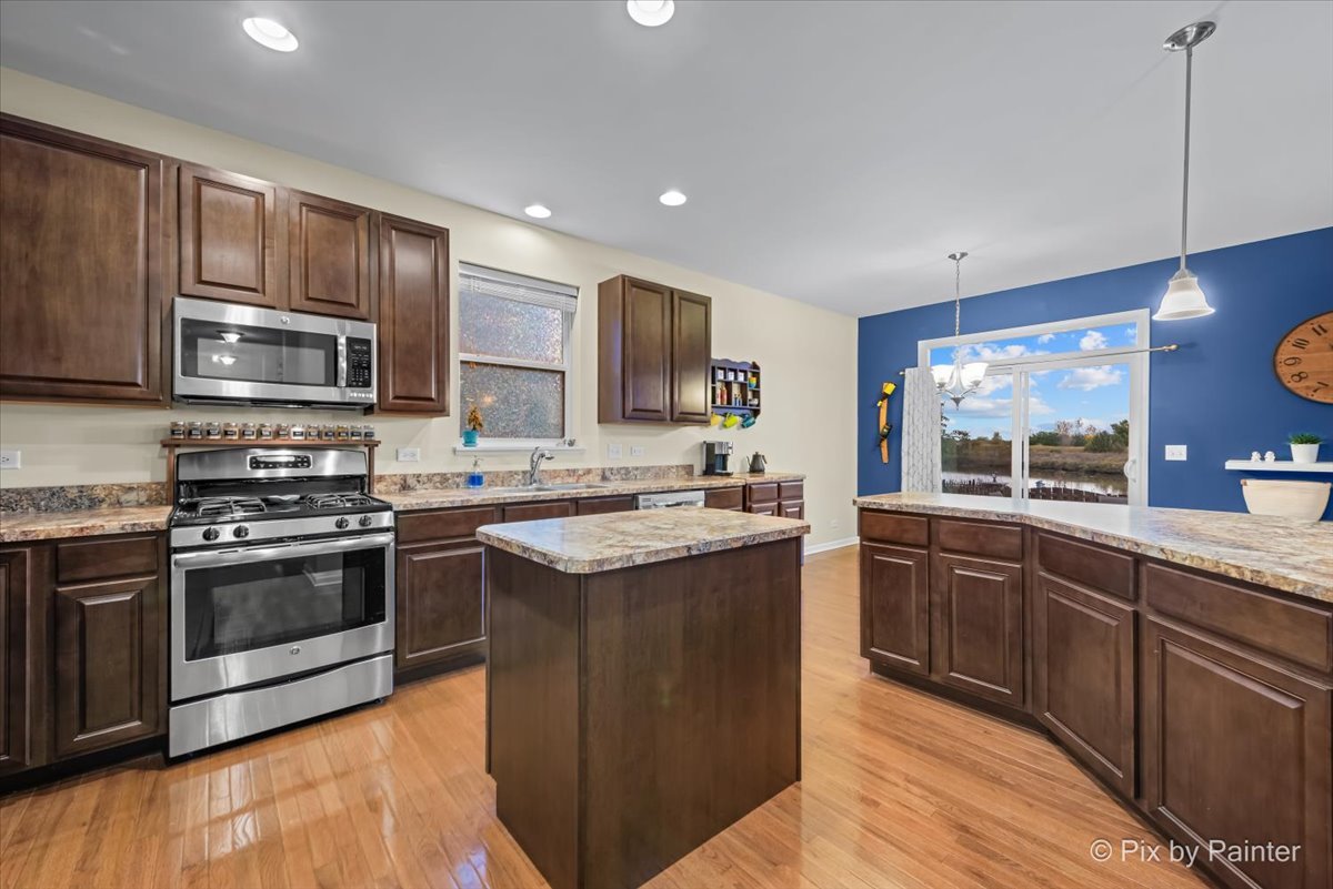 2369 Mayfield Drive Property Photo 14