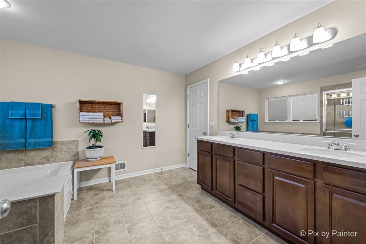 2369 Mayfield Drive Property Photo 24