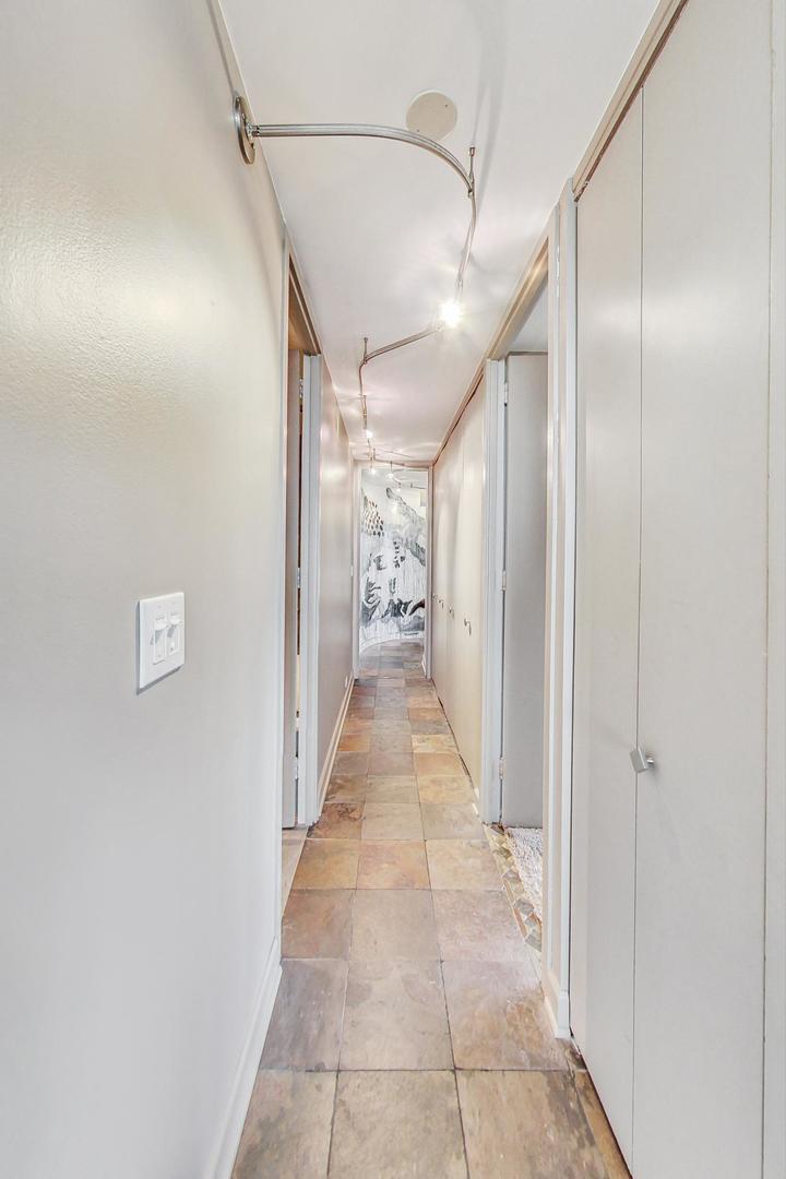 505 N Lake Shore Drive 708-709 Property Photo 32