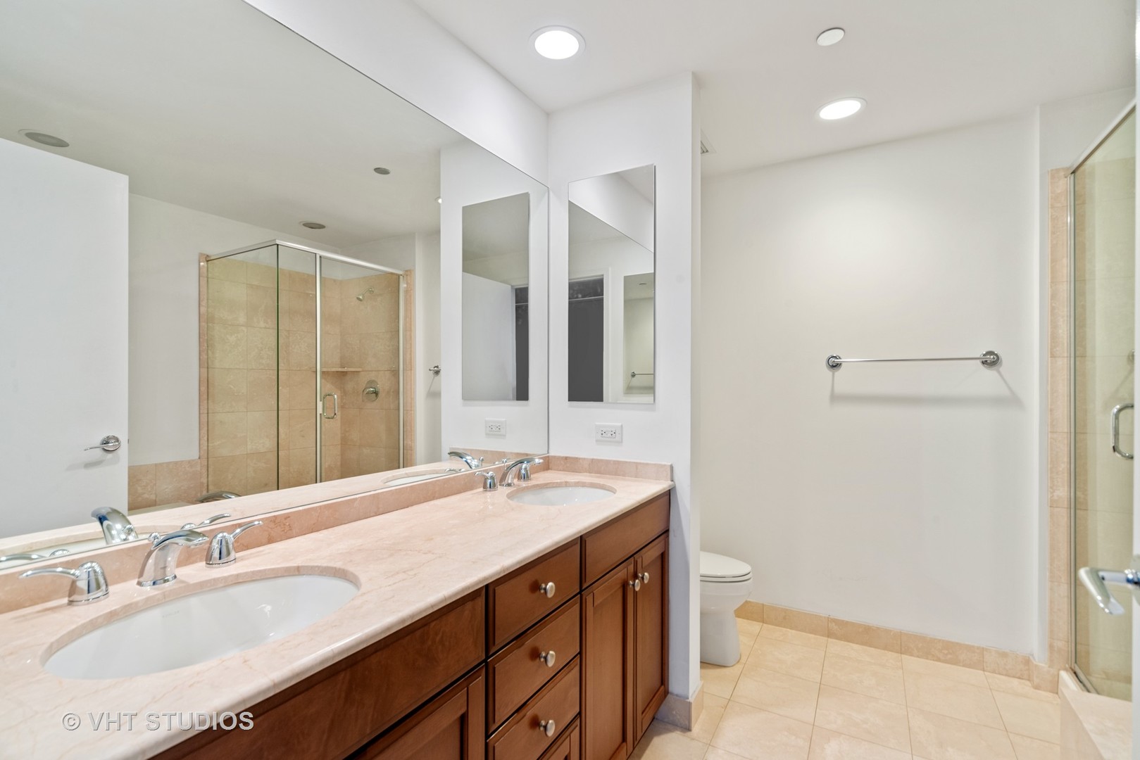 600 N Lake Shore Dr Property Photo 11