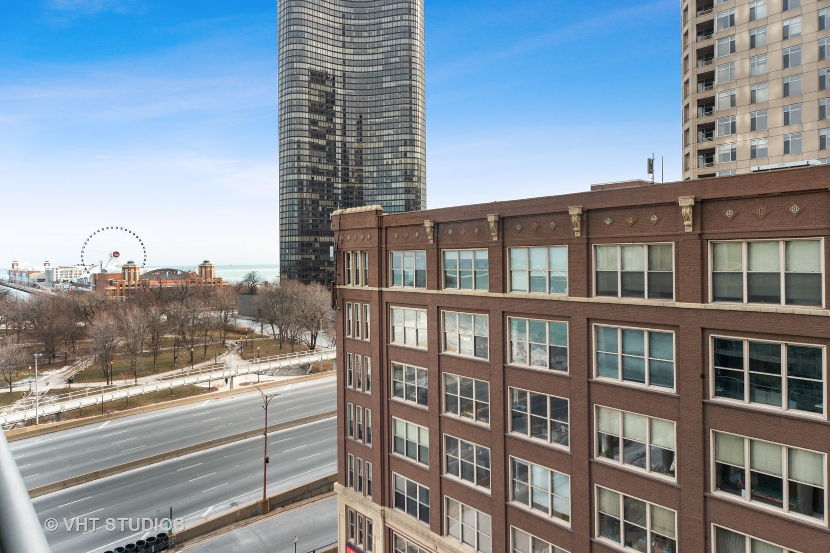 600 N Lake Shore Dr Property Photo 14