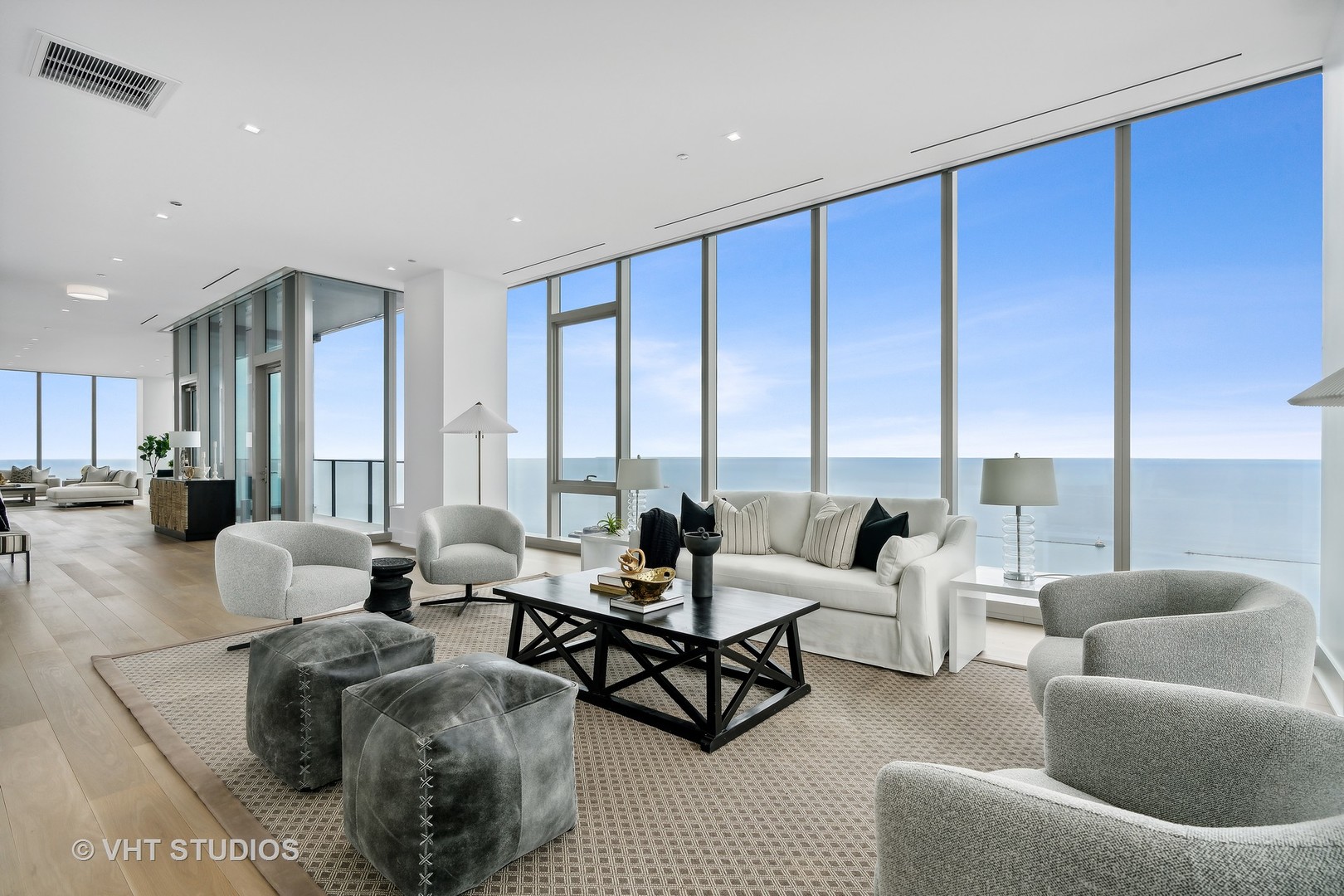 363 E Wacker Drive 7501 Property Photo 11