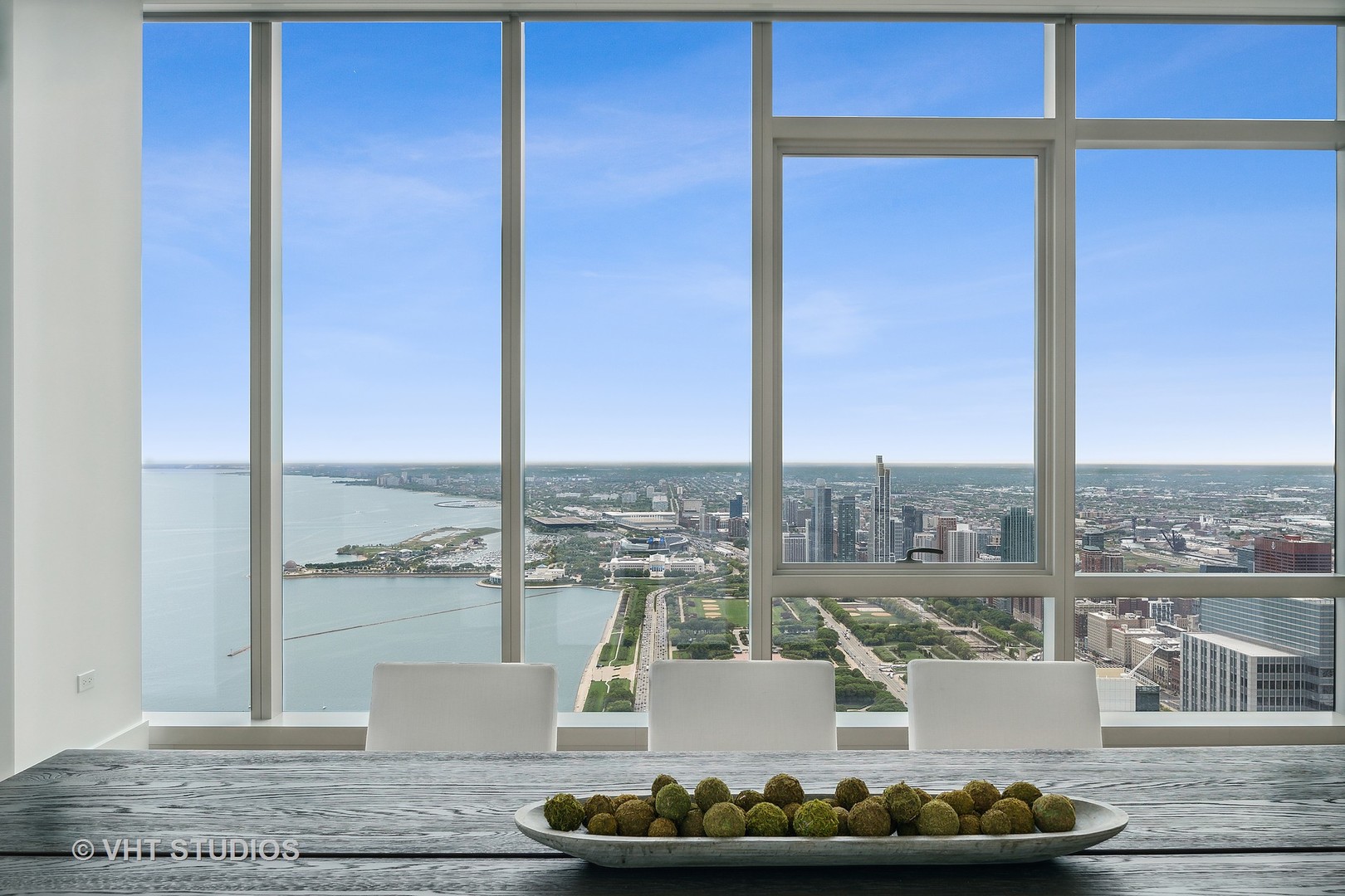 363 E Wacker Drive 7501 Property Photo 15