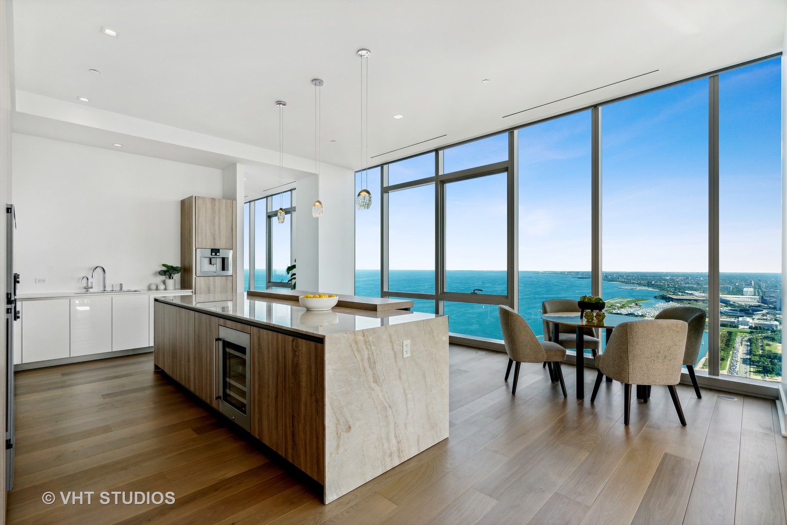 363 E Wacker Drive 7501 Property Photo 20
