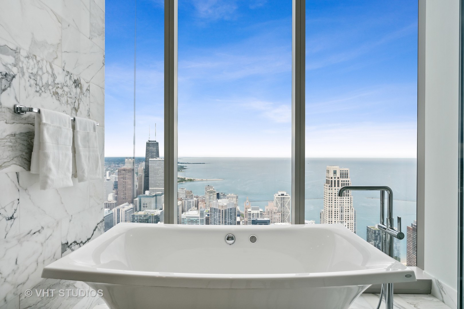 363 E Wacker Drive 7501 Property Photo 30