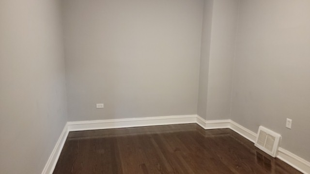7513 S Aberdeen Street Property Photo 5