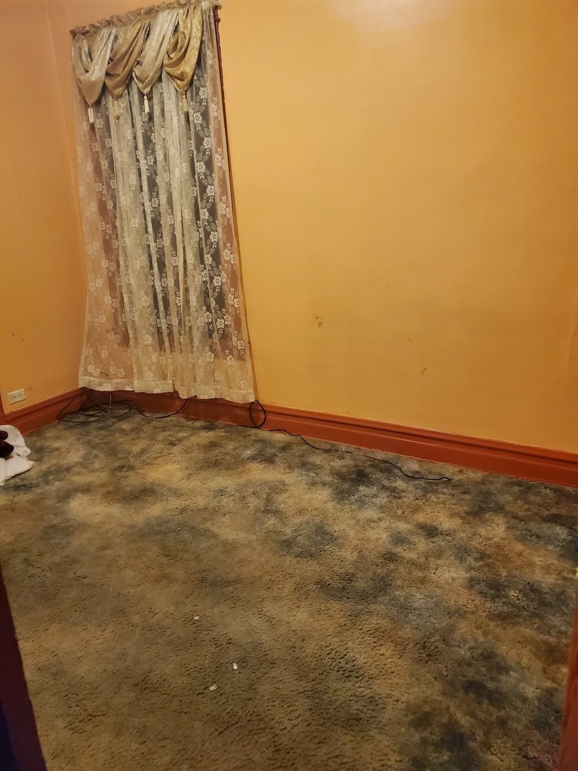 7817 S Rhodes Avenue Property Photo 7
